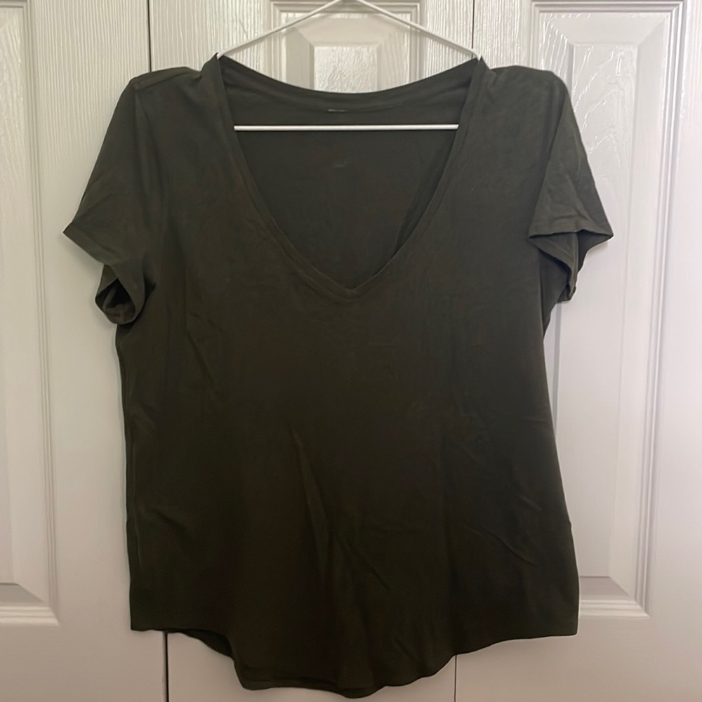 Lululemon Love V-Neck T-Shirt